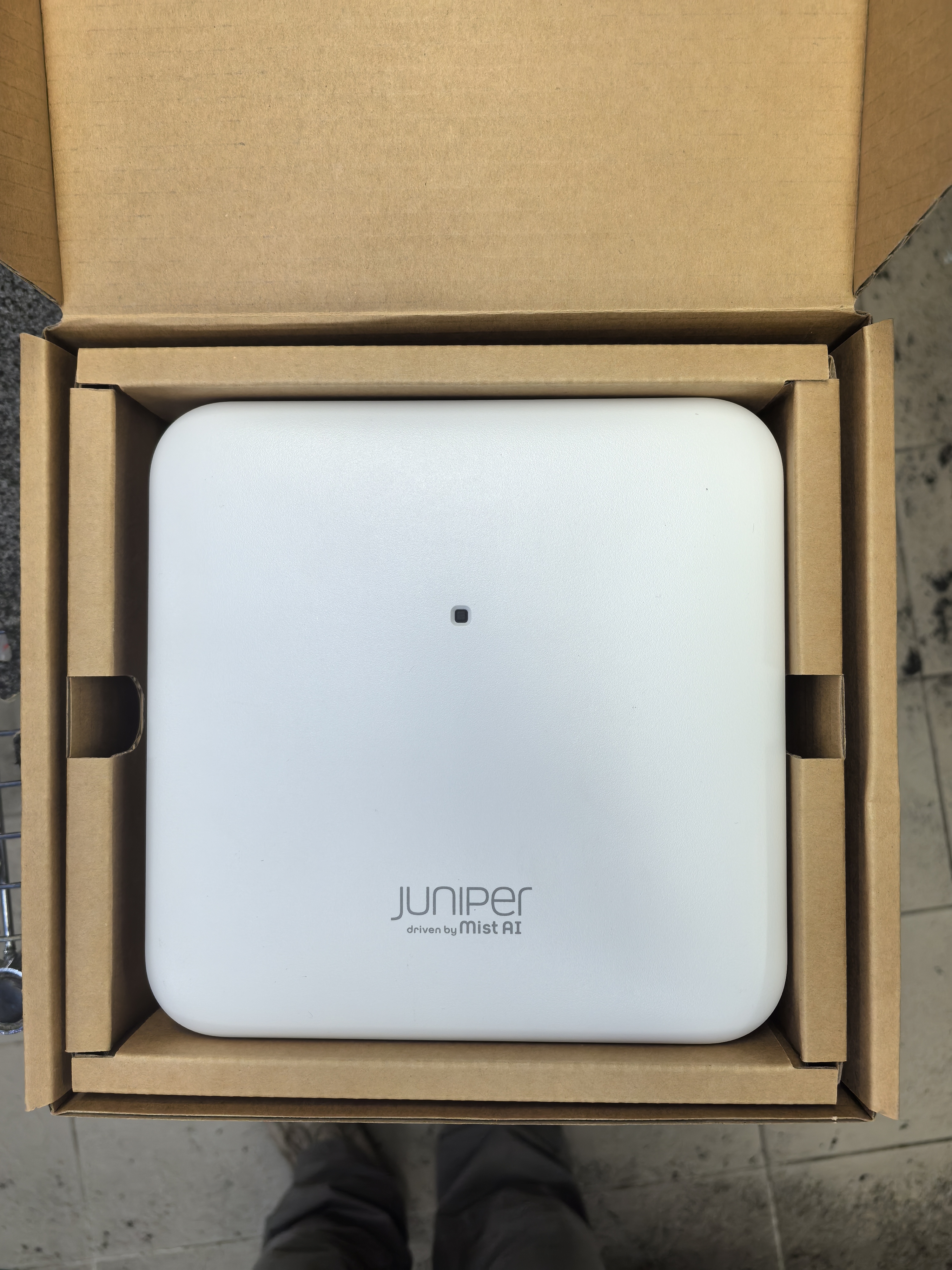 JUNIPER MIST AP33