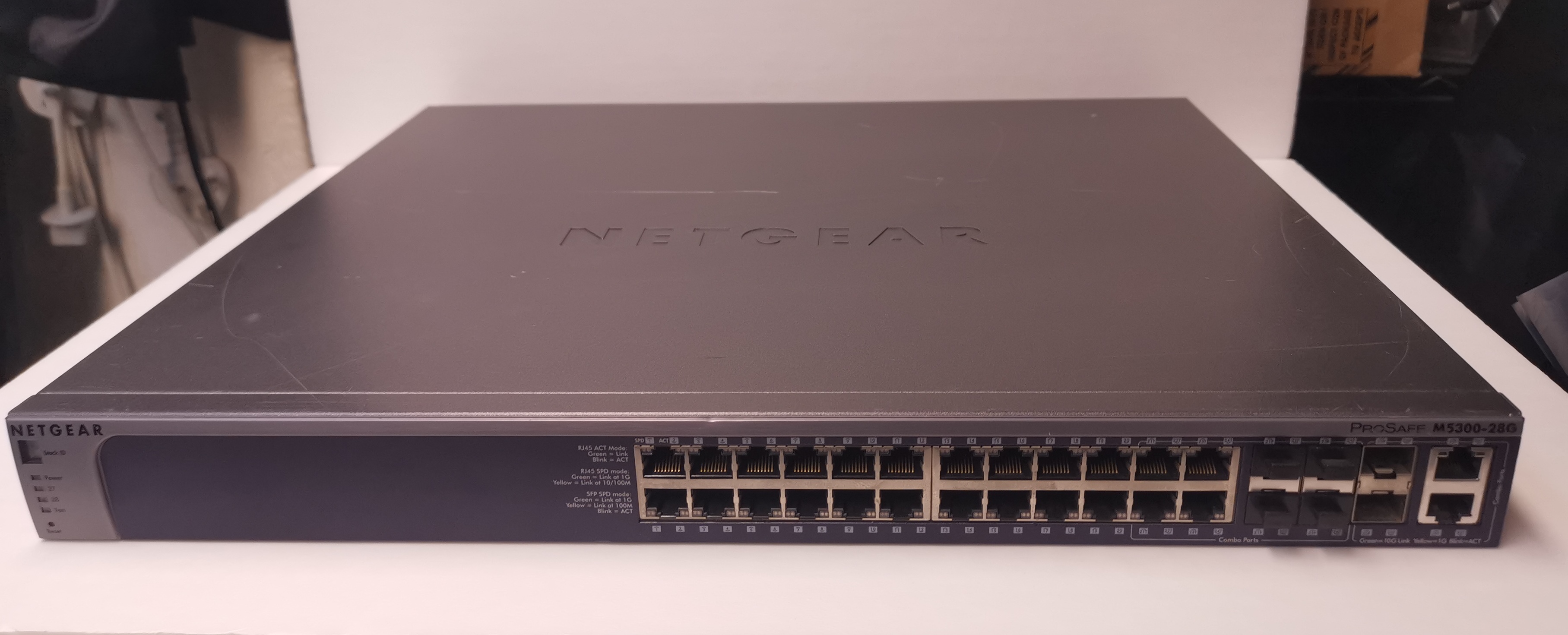 Netgear Next-Gen Edge M5300-28G (GSM7228S)