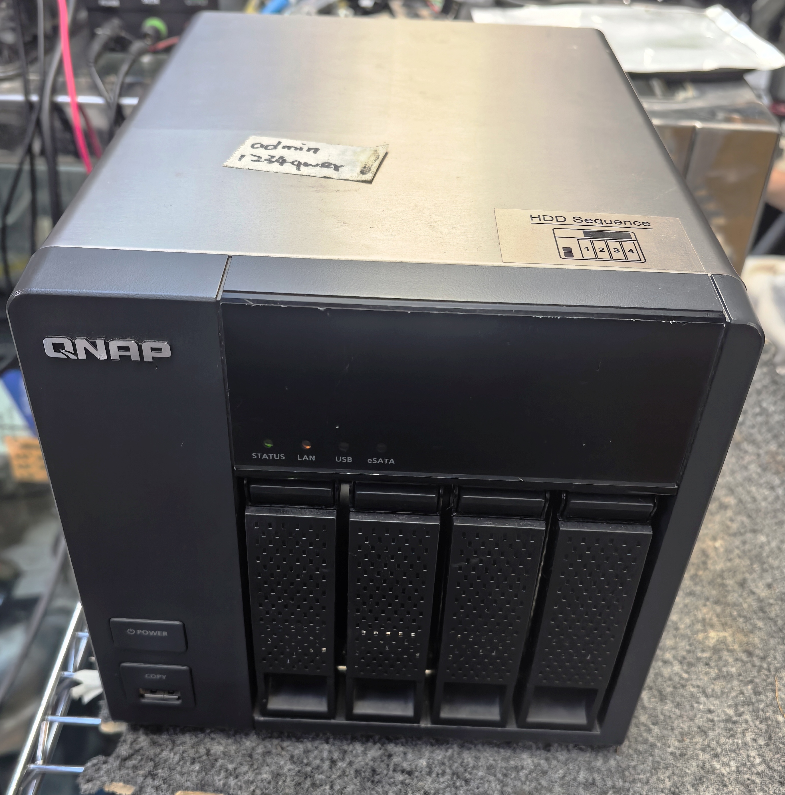 QNAP TS-420