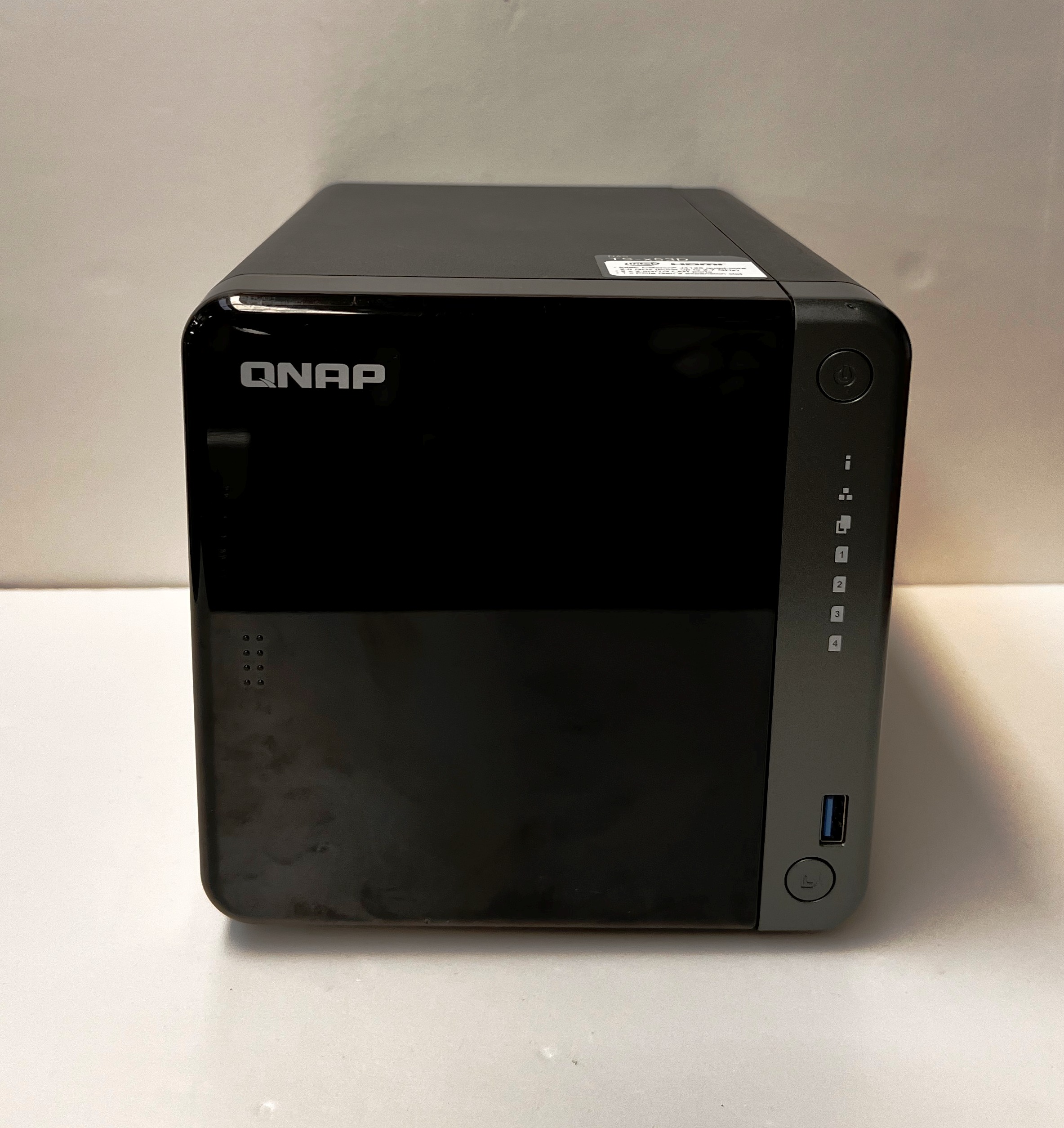 QNAP TS-453D