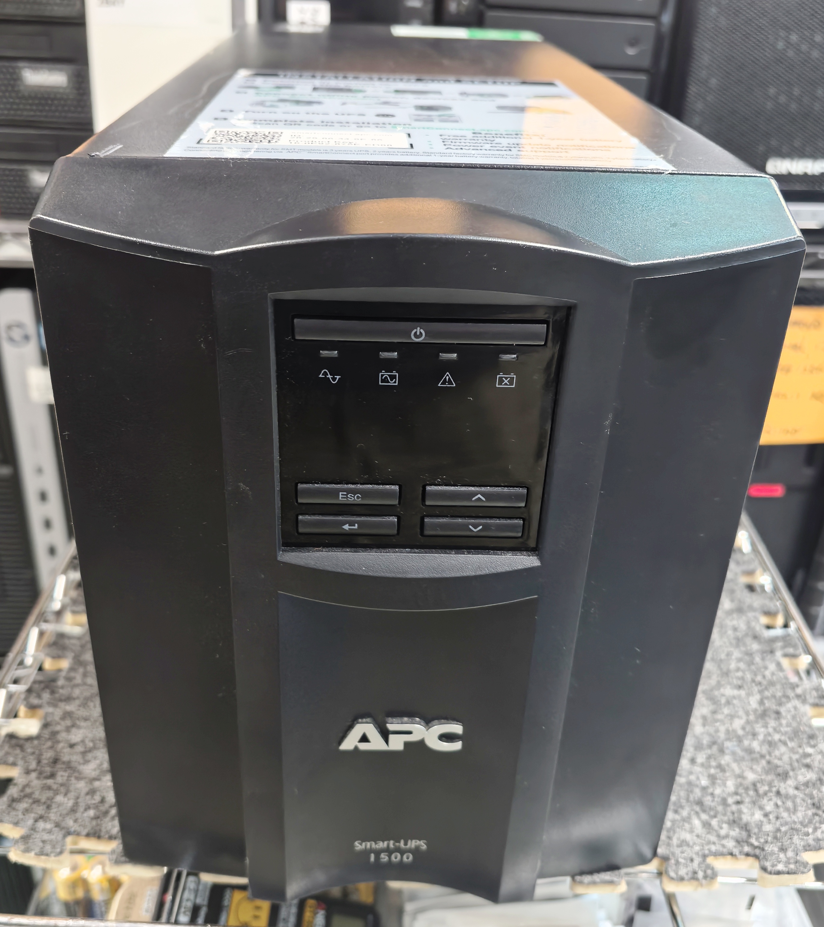 APC SMT1500IC 1500W UPS