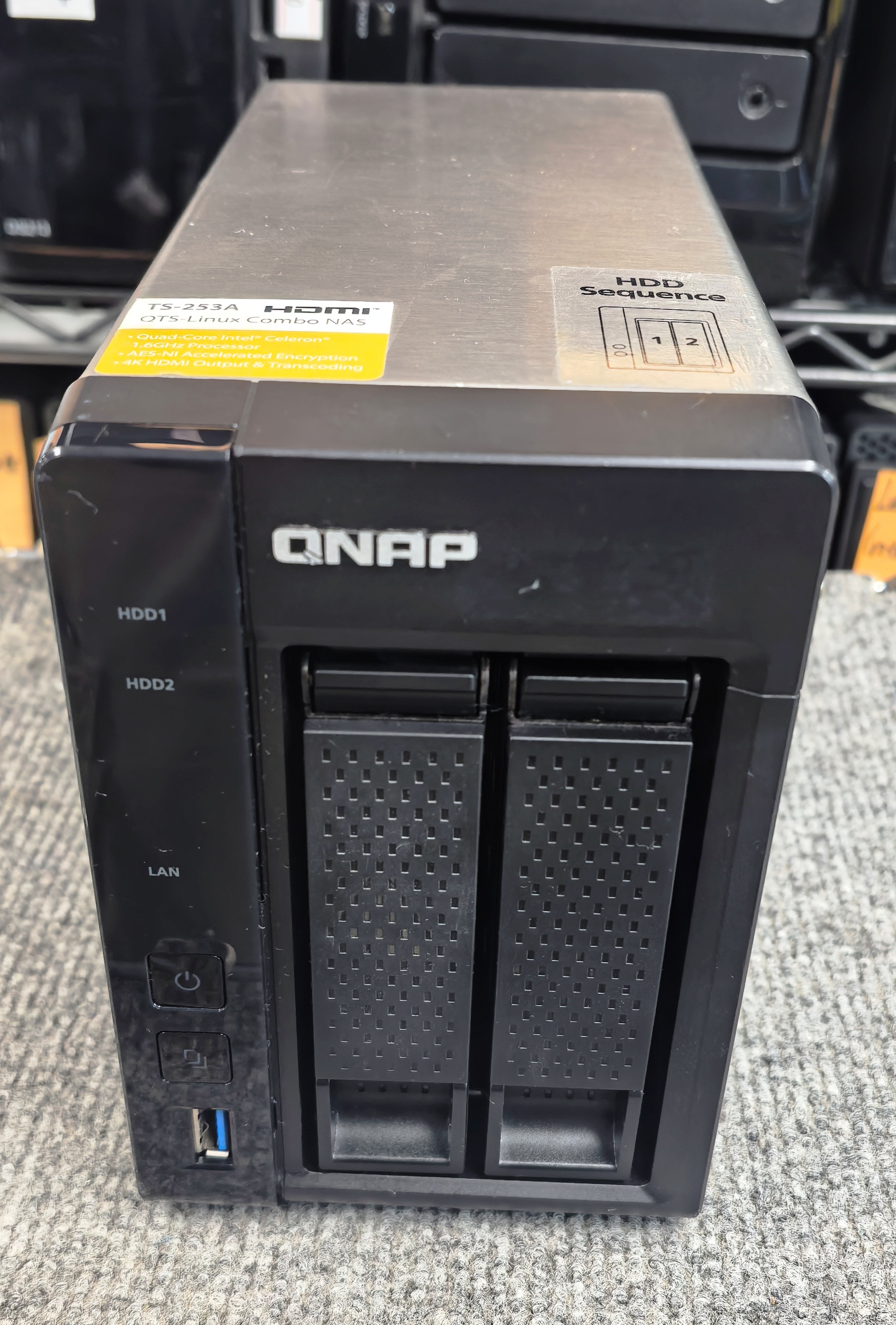 QNAP TS-253A